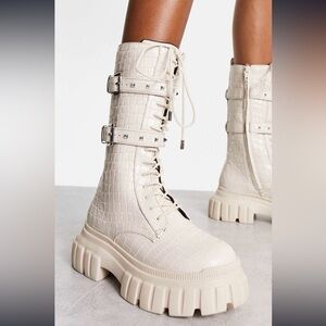 River Island Off-White Croc-Patterned Moto Boots nude